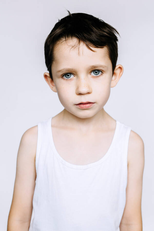 Portrait eines Buben.